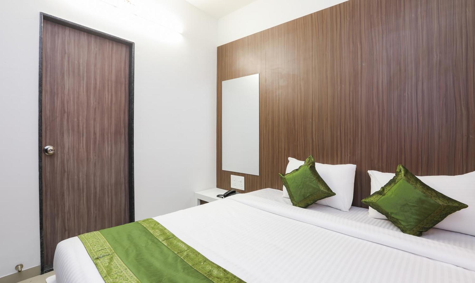 Treebo Sapphire Studio Nashik Exteriör bild